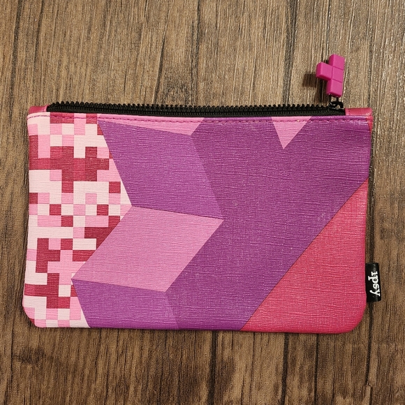 ipsy Bags Free With Purchase Empty Ipsy Glam Bag Poshmark